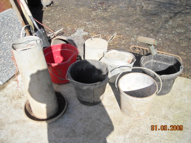 feedbuckets.jpg